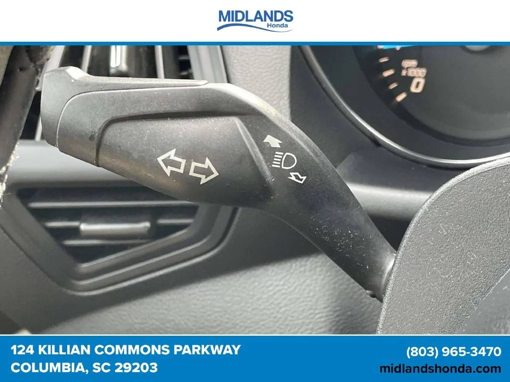 Used 2013 Oxford White Ford SE image 22