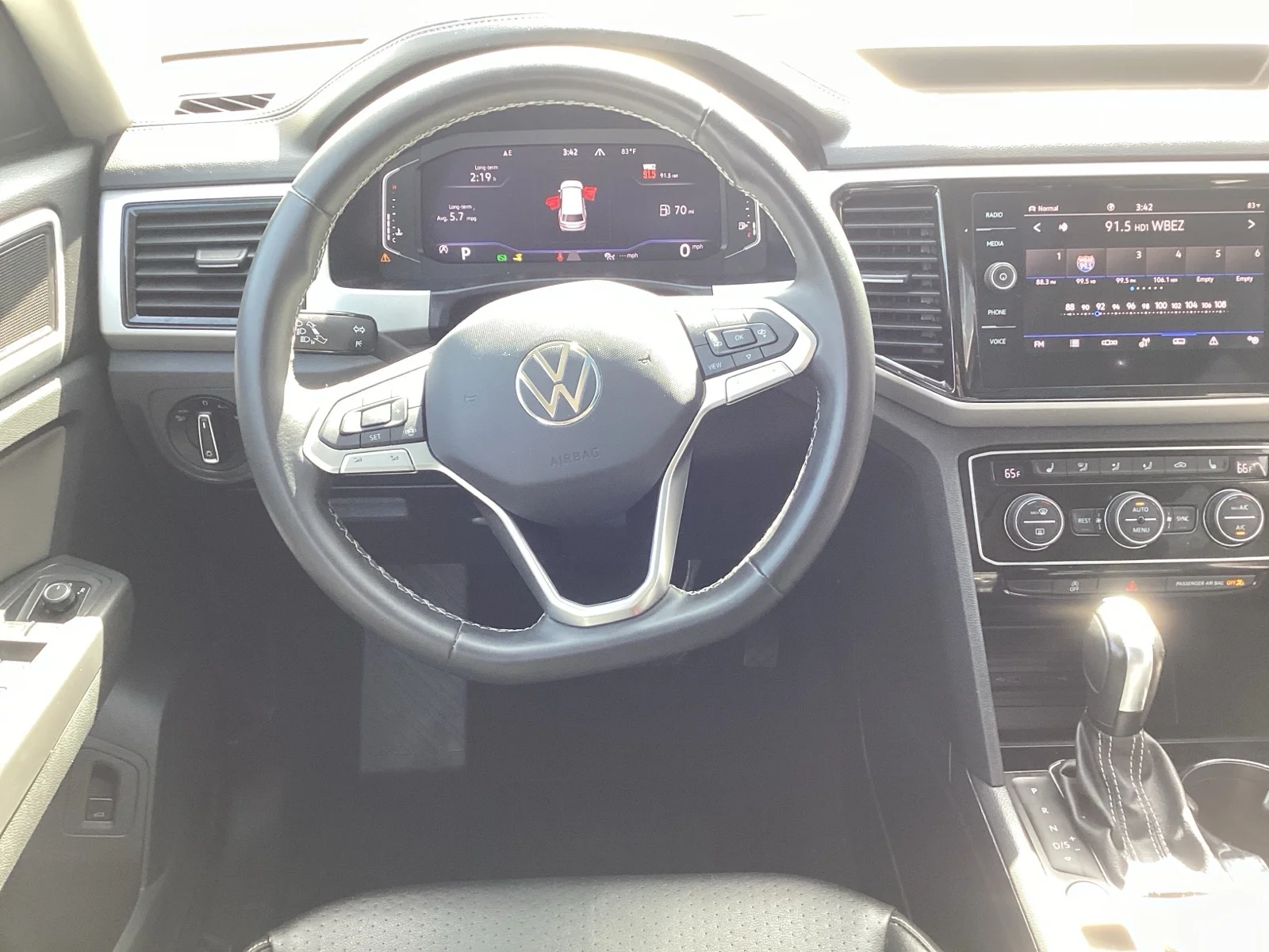 Certified Used 2023 Pure White (0q0q) Volkswagen 3.6L V6 SE W/Technology 4 image 13
