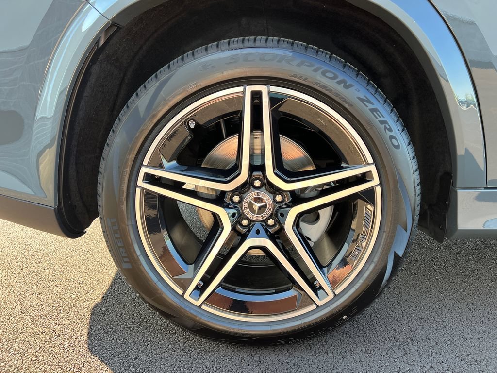 New 2026 MANUFAKTUR Silicon Grey Mercedes-Benz GLS450 image 76