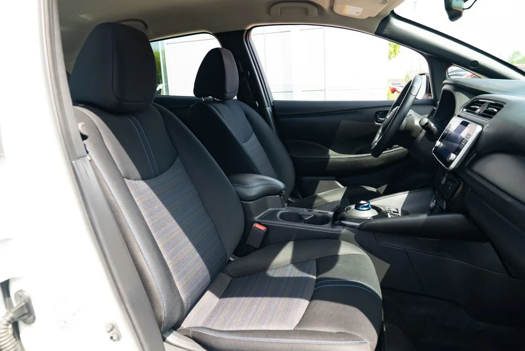 Used 2025 Black Nissan SV Plus image 26