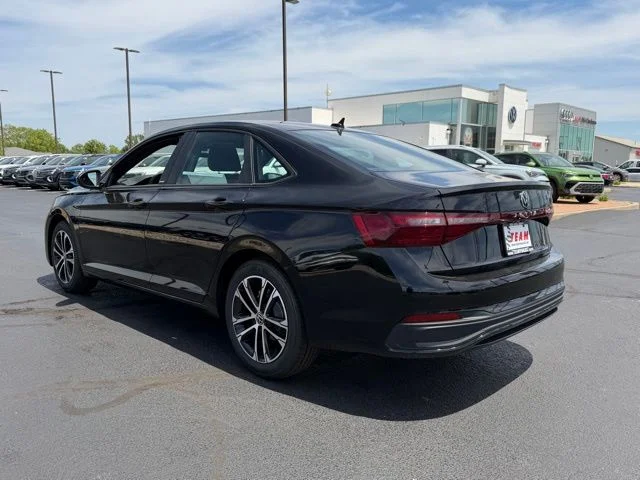 New 2026 Black Volkswagen 1.5T Sport image 5