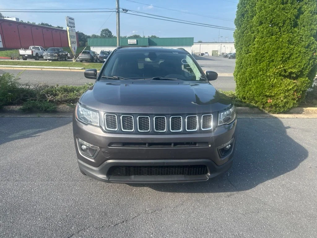 Used 2019 Crystal Metallic Jeep Latitude image 2