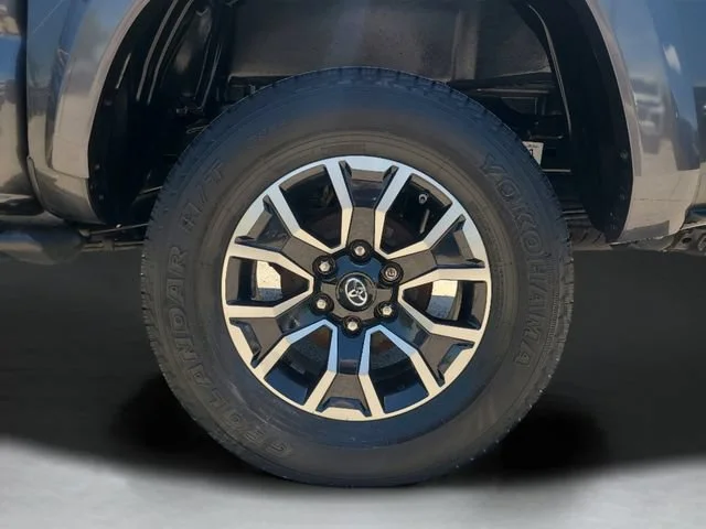 Used 2020 Gray Toyota SR5 image 31