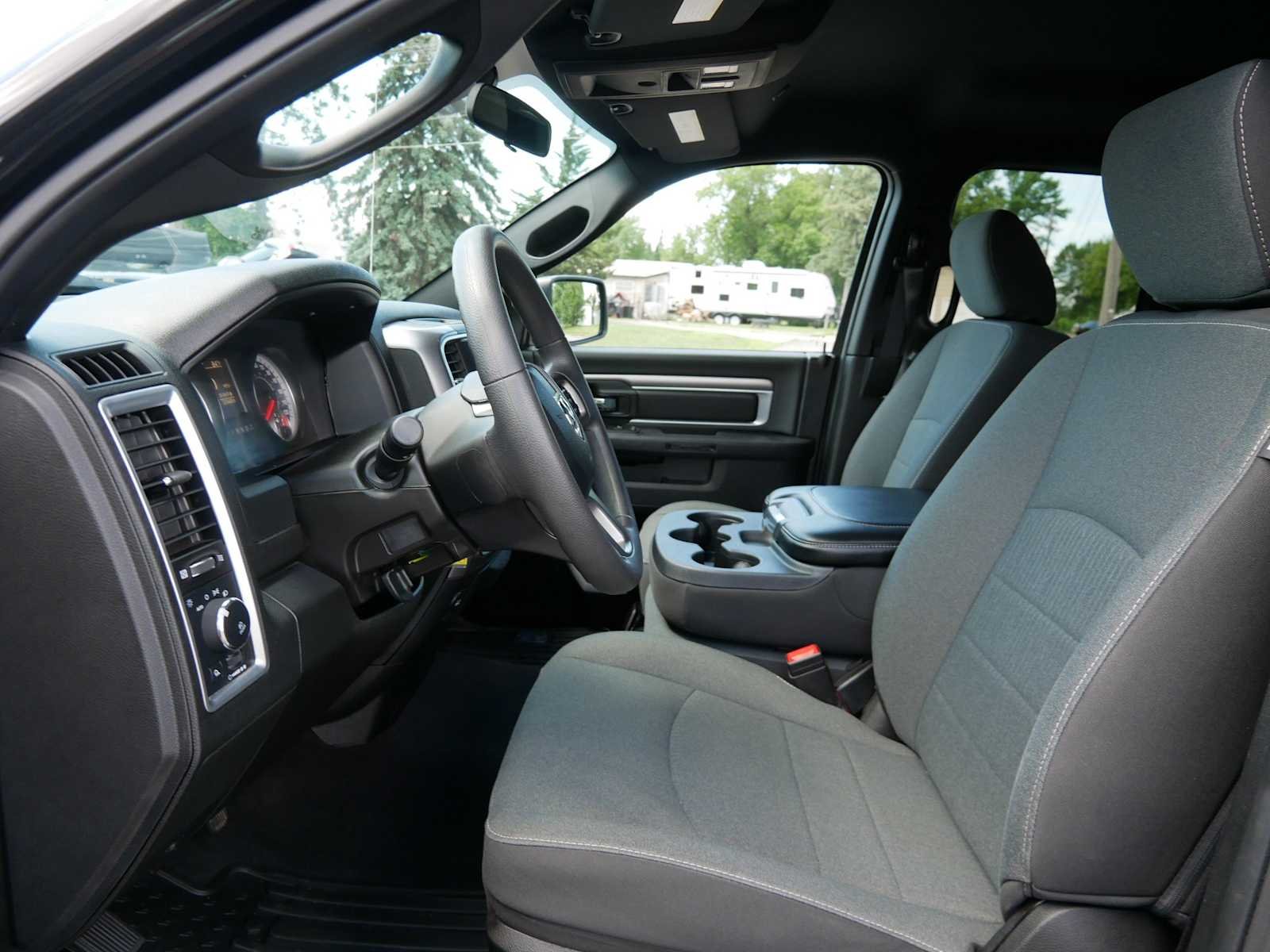 Used 2024 Diamond Black Crystal Pearlcoat Ram Warlock image 11