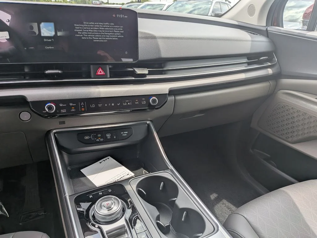 2026 Kia Carnival EX - Photo 10