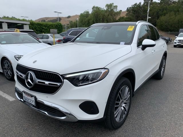 2026 Mercedes-Benz GLC GLC 300's photo