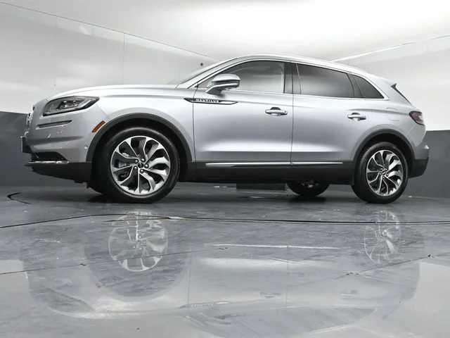 Used 2023 Silver Lincoln Reserve image 41