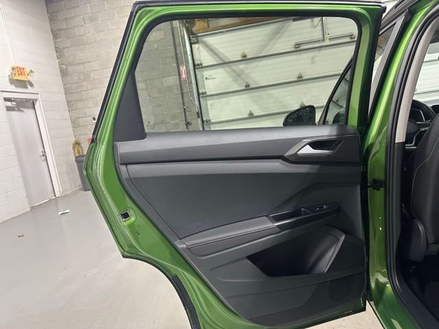 New 2026 Green Volkswagen 1.5T SE Black image 10
