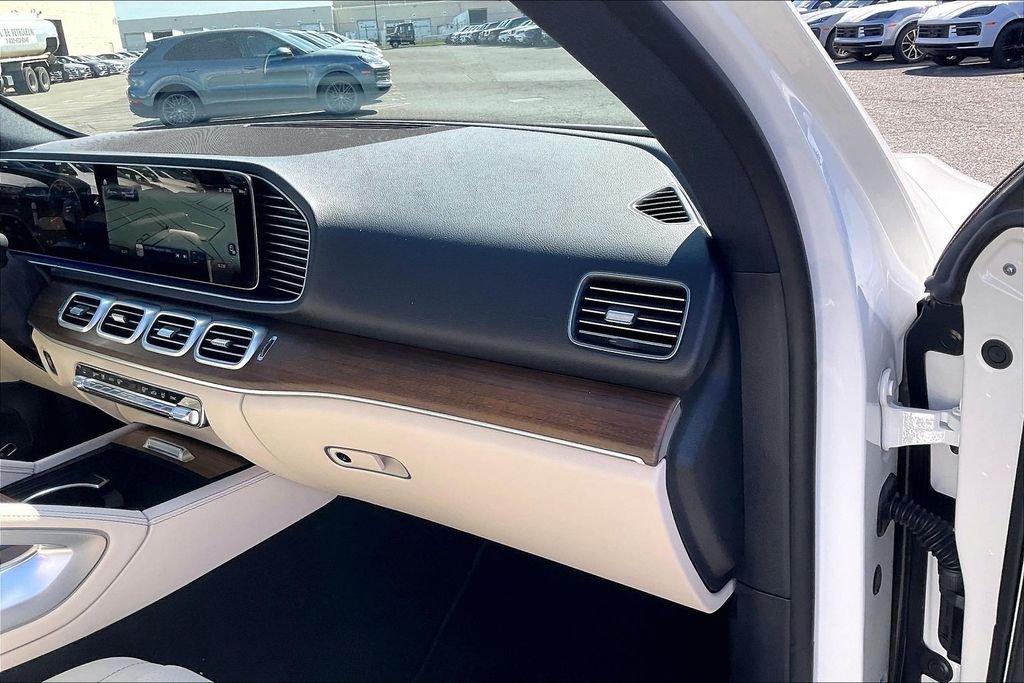 2025 Mercedes-Benz GLE GLE450 - Photo 14
