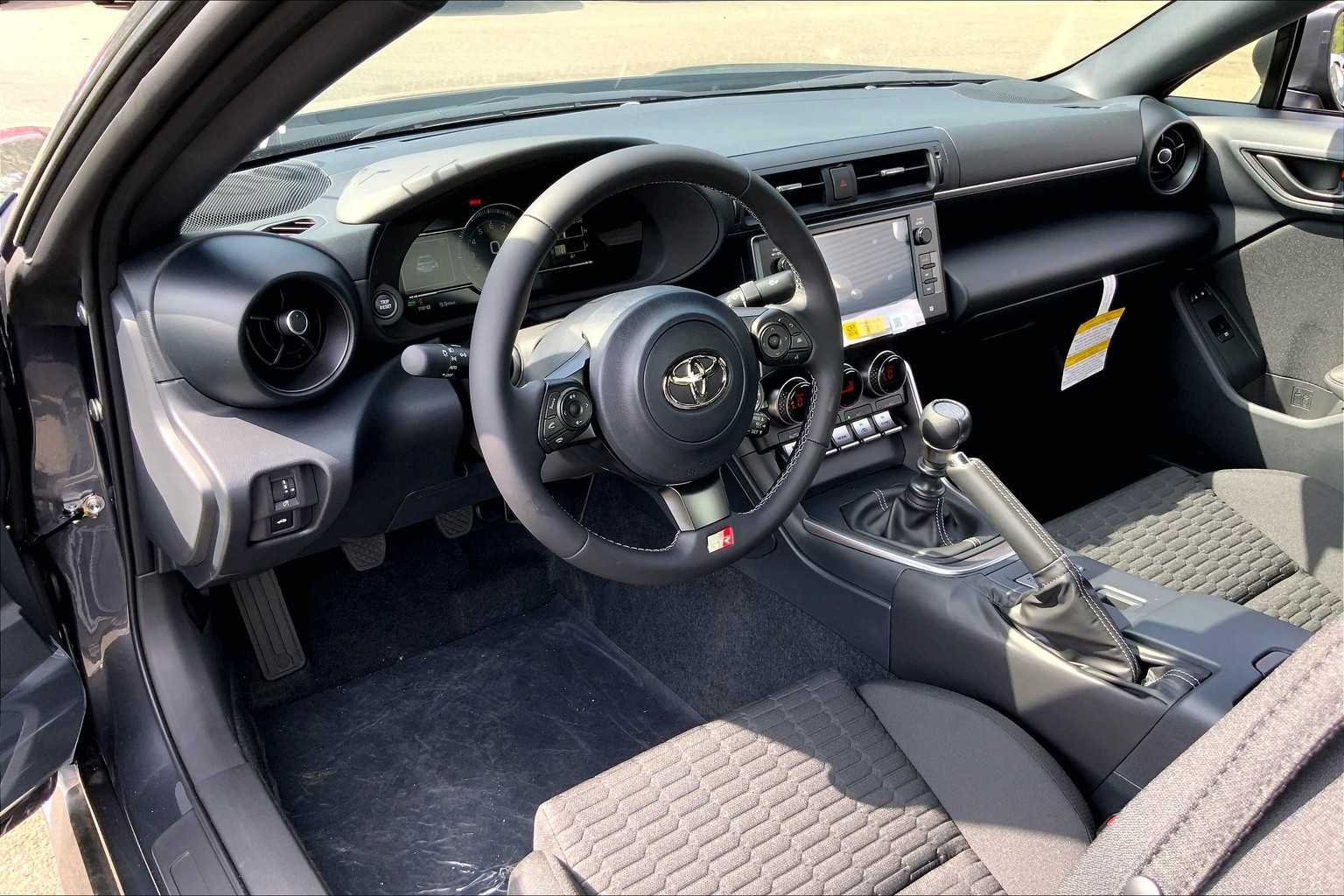 2025 Toyota GR86 Base - Photo 8