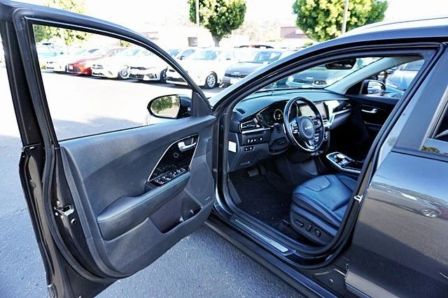 Used 2022 Gray Kia EX Premium image 37