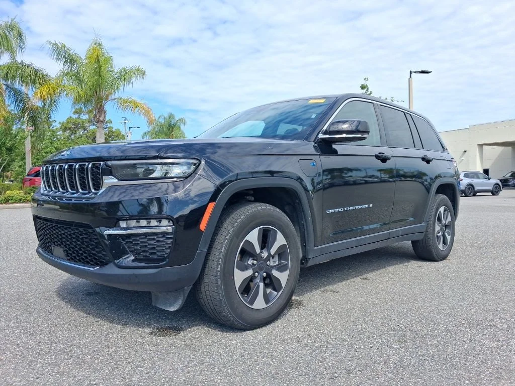 Used 2024 Black Jeep 4xe image 1