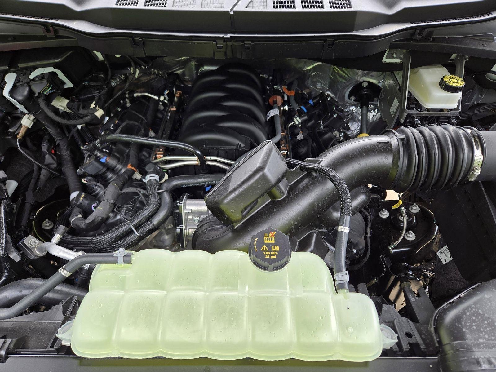 New 2026 Oxford White Ford Lariat® image 19