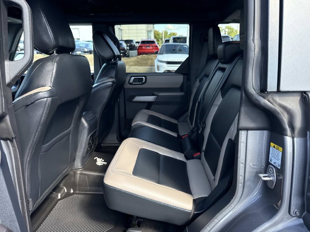 Used 2023 Gray Ford Wildtrak image 15