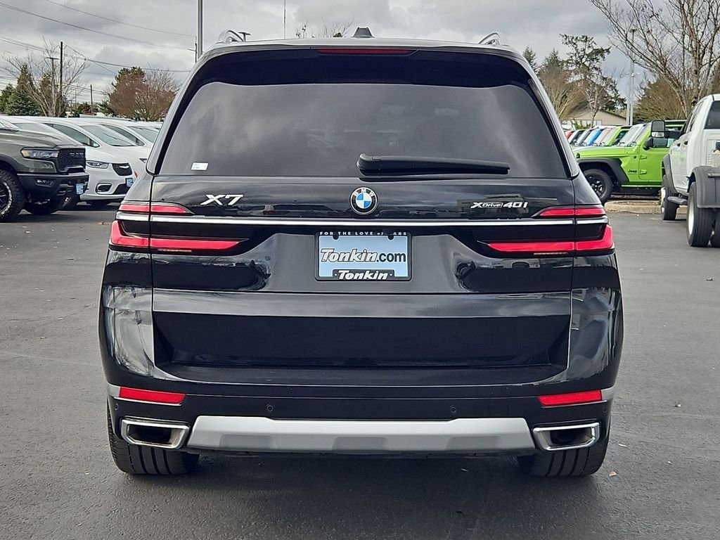 Used 2023 Black BMW xDrive40i image 5