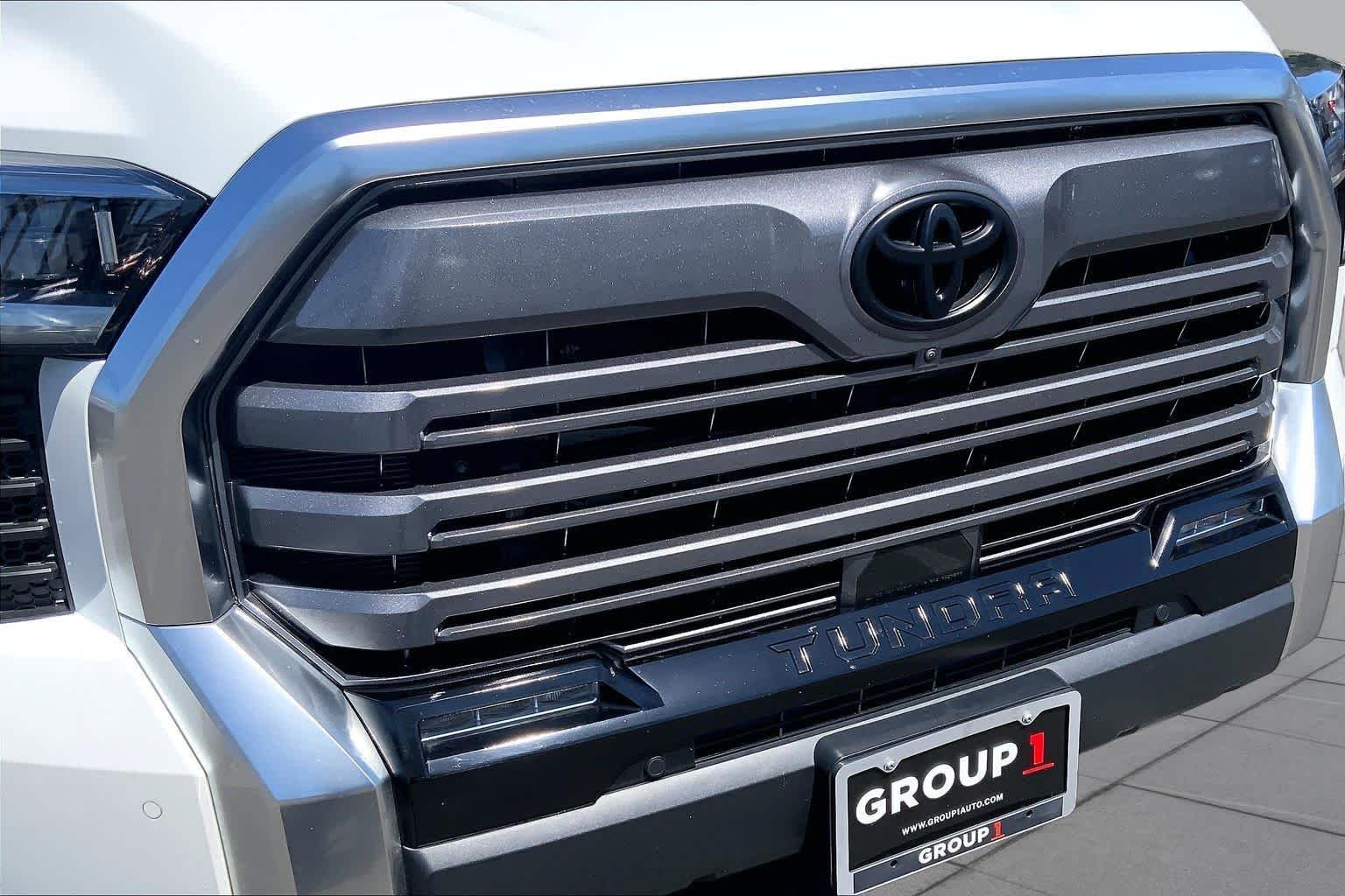 Used 2024 Wind Chill Pearl Toyota Limited image 29