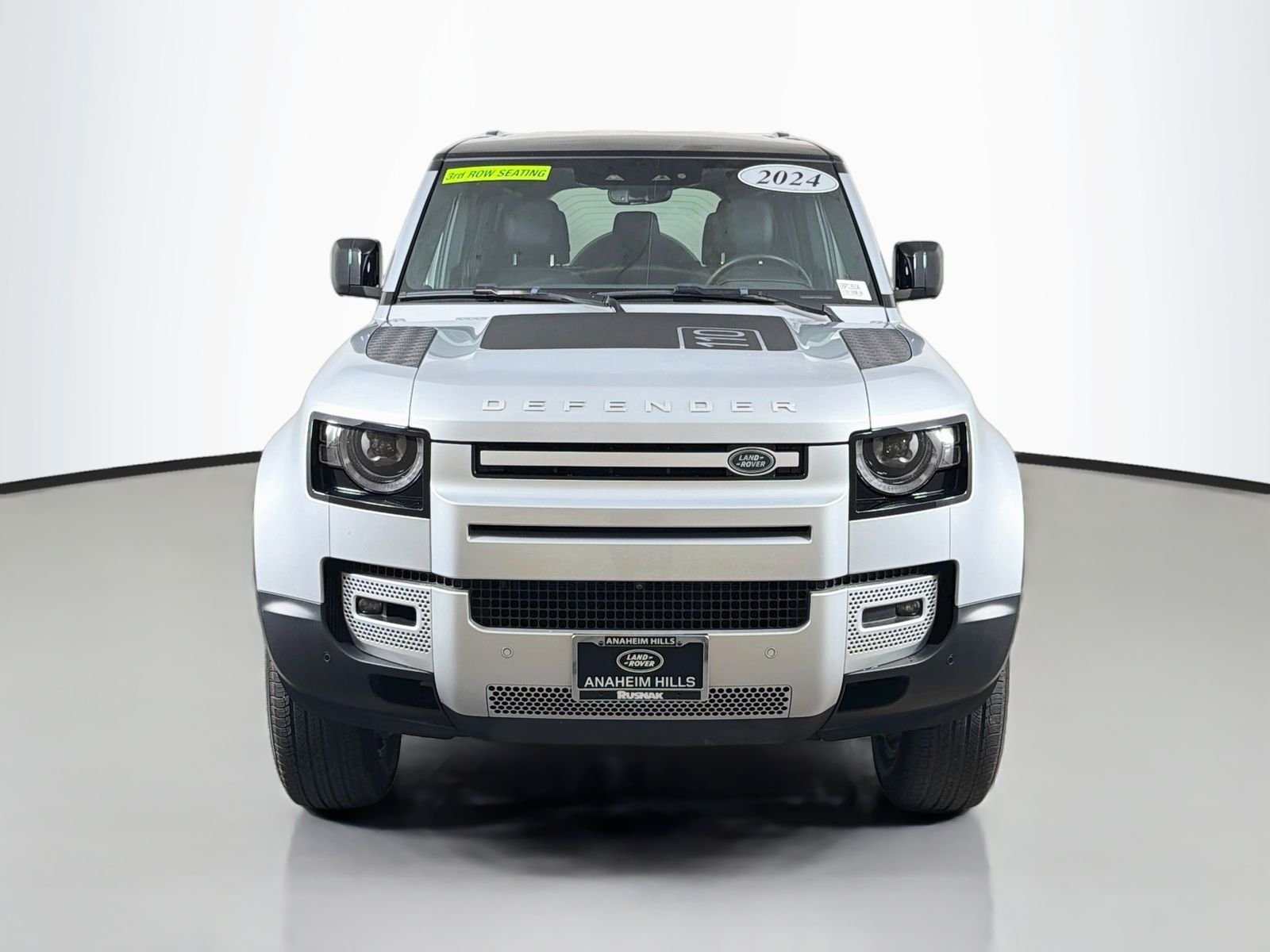 Used 2024 Hakuba Silver Metallic Land Rover S image 8