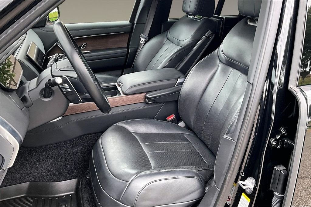 Used 2023 Black Land Rover Autobiography image 25
