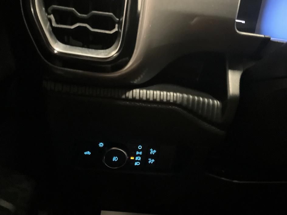 Used 2024 White Ford XLT image 23