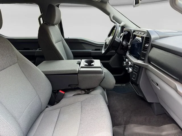Used 2024 Agate Black Metallic Ford XLT image 16