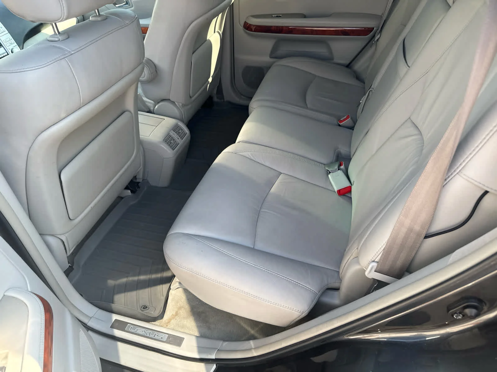 Used 2009 Smoky Granite Mica Lexus  image 7