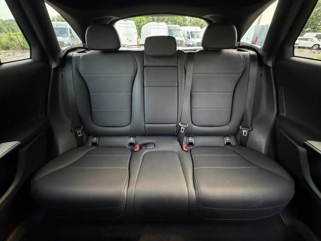 Used 2026 Black Mercedes-Benz GLC 300 image 17
