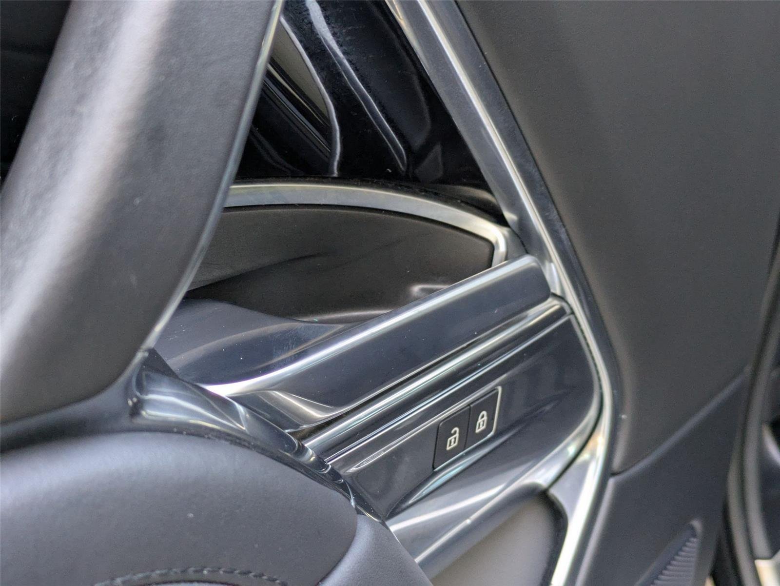 2023 Land Rover Range Rover SE - Photo 13