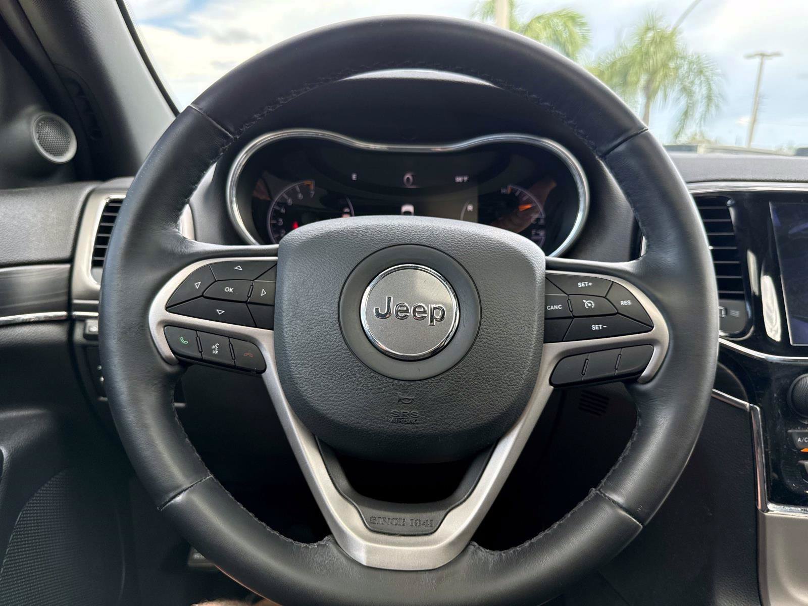 Used 2020 Bright White Clearcoat Jeep Limited image 27