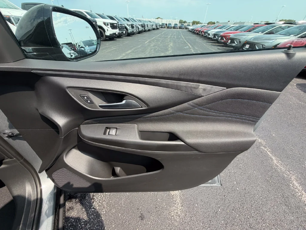 2026 Buick Envista Sport Touring - Photo 23