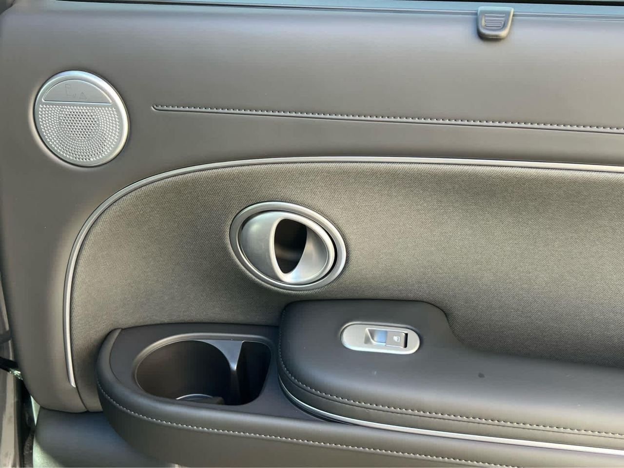 New 2026 Ecotronic Gray Pearl Hyundai Calligraphy AWD image 23