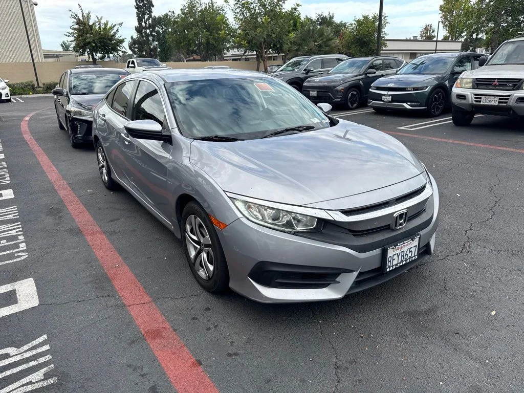 Used 2018 Silver Honda LX image 4