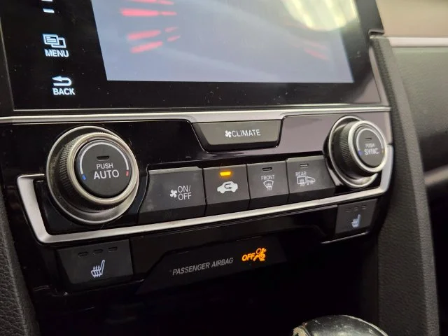 Used 2017  Honda Touring image 22