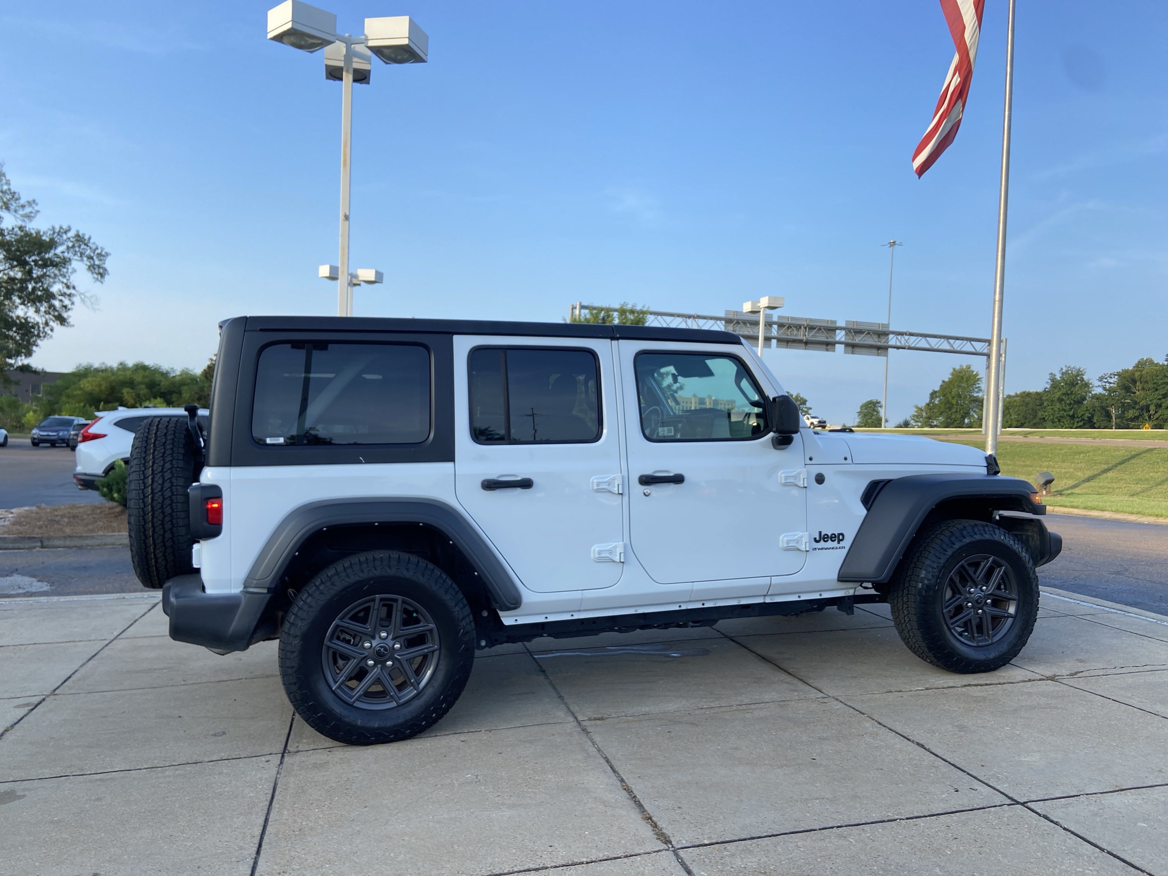 Used 2024 Bright White Clearcoat Jeep Sport S image 12