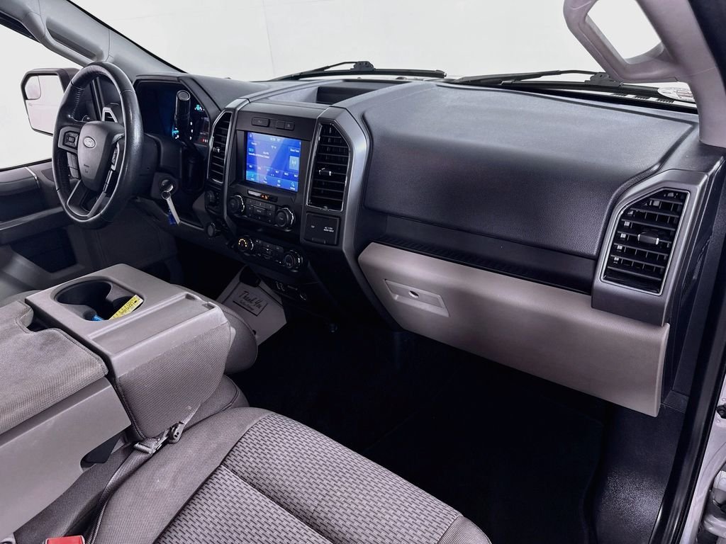 Used 2020 Magnetic Metallic Ford XLT image 28