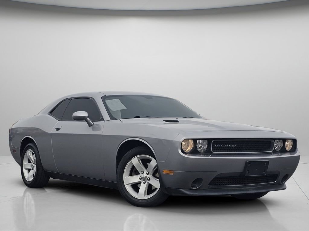 Used 2014 Dodge Challenger SXT with VIN 2C3CDYAG9EH301997 for sale in Bountiful, UT