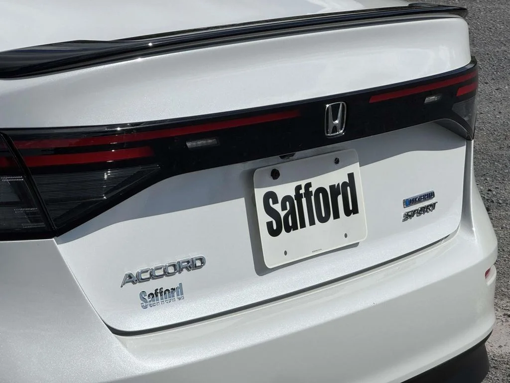 Used 2023  Honda Sport image 11