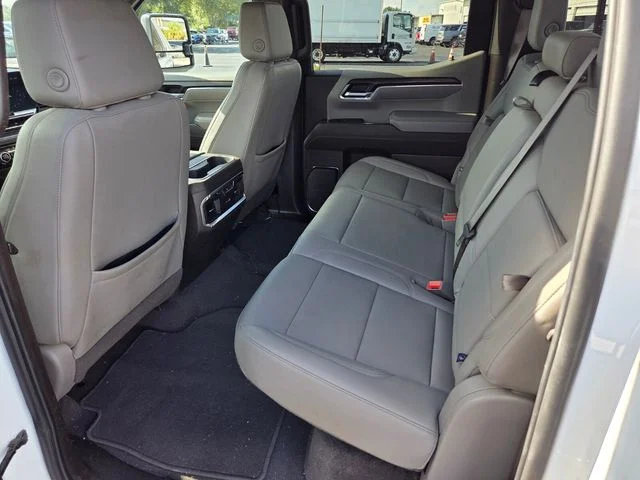 Used 2024 White GMC SLT image 8