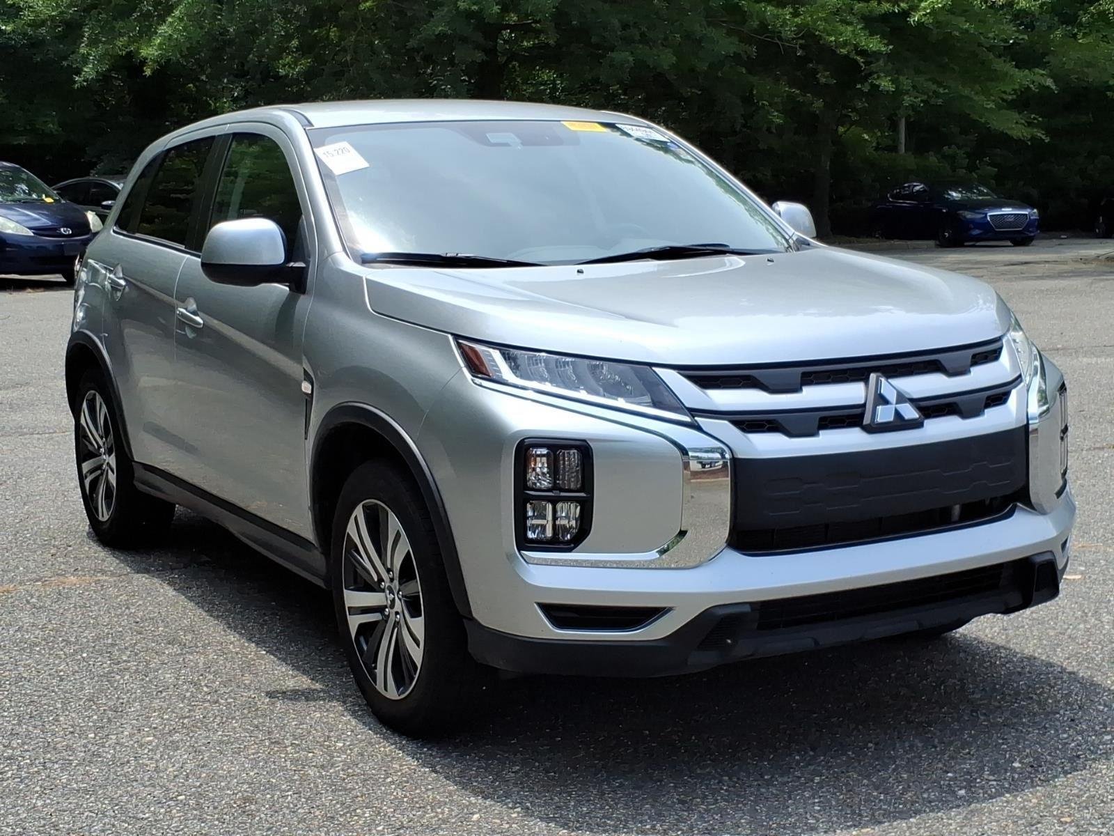 Used 2025  MITSUBISHI  image 6