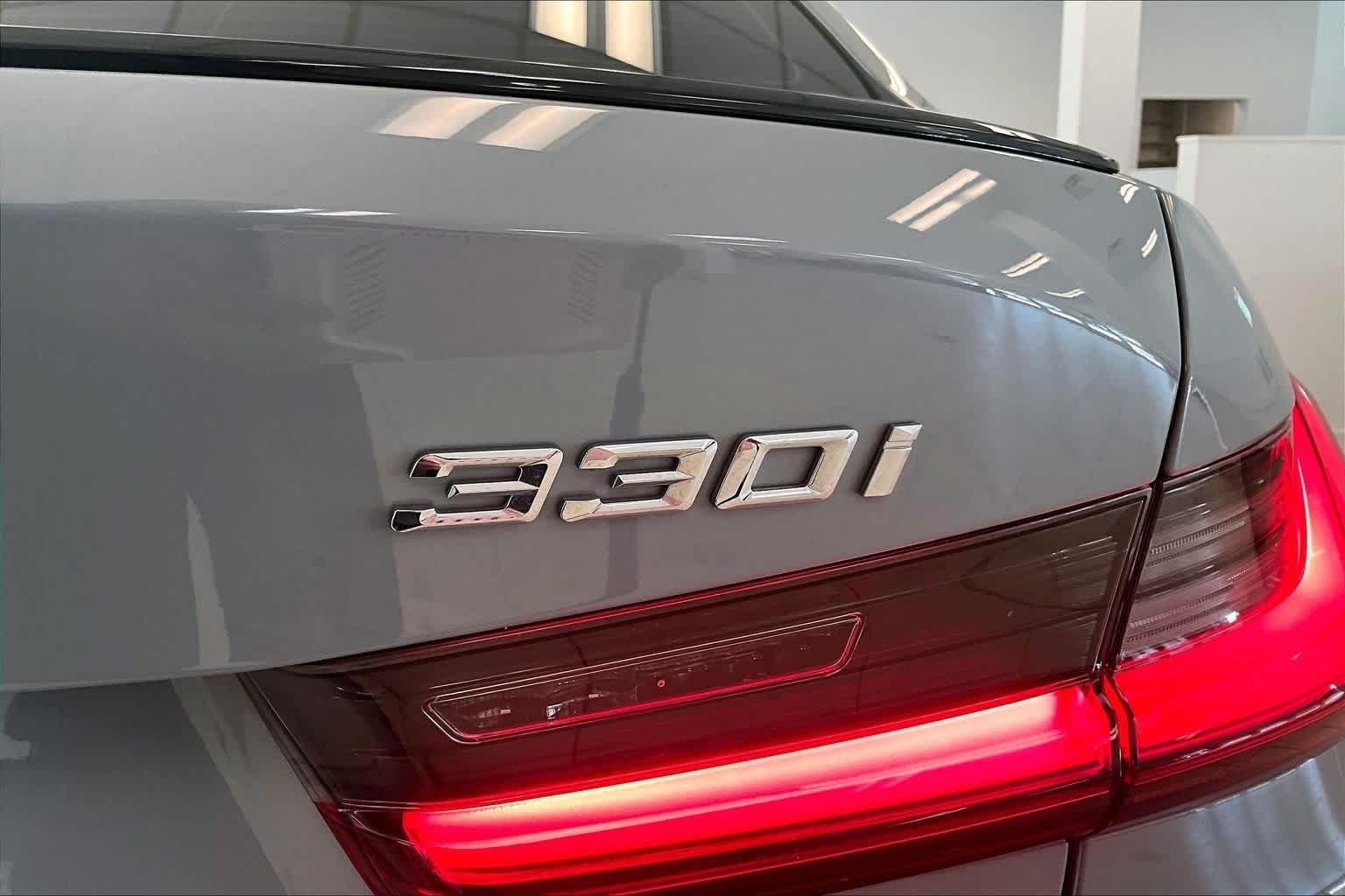 Used 2025 Brooklyn Grey Metallic BMW 330i image 28