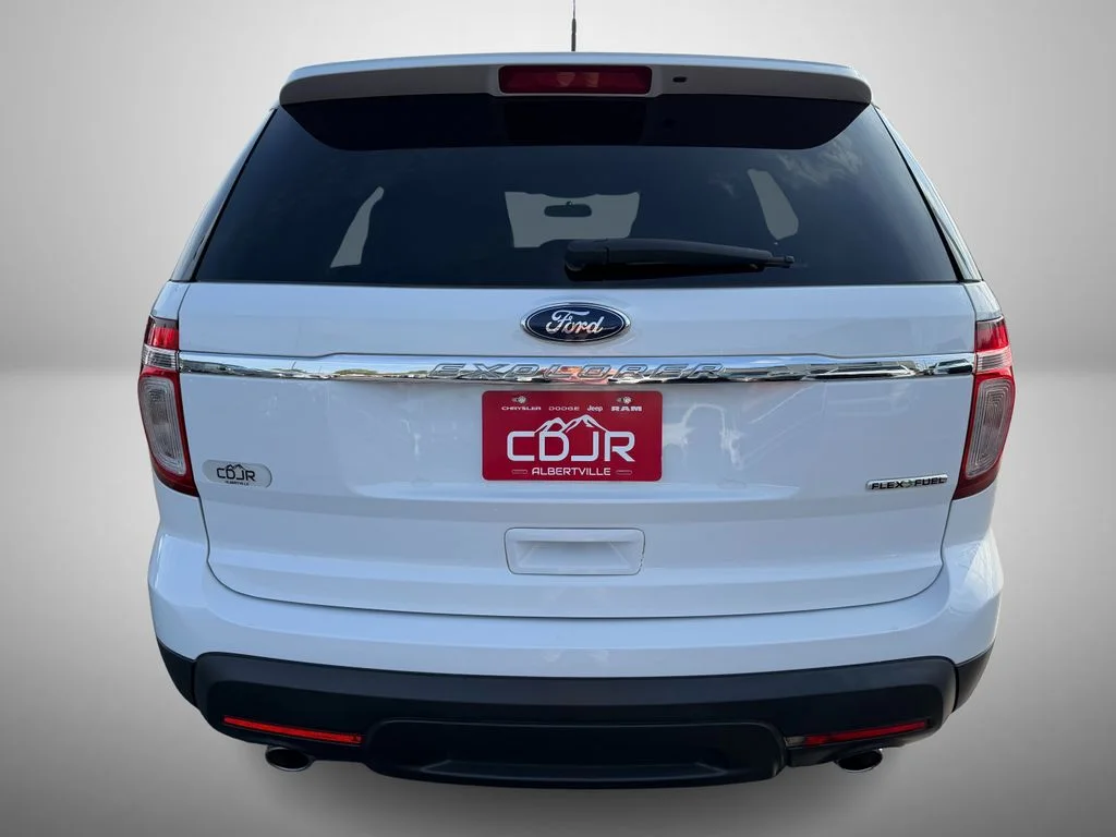 Used 2014 White Ford Base image 7