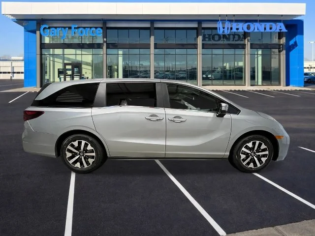New 2027 Solar Silver Metallic Honda EX-L image 7