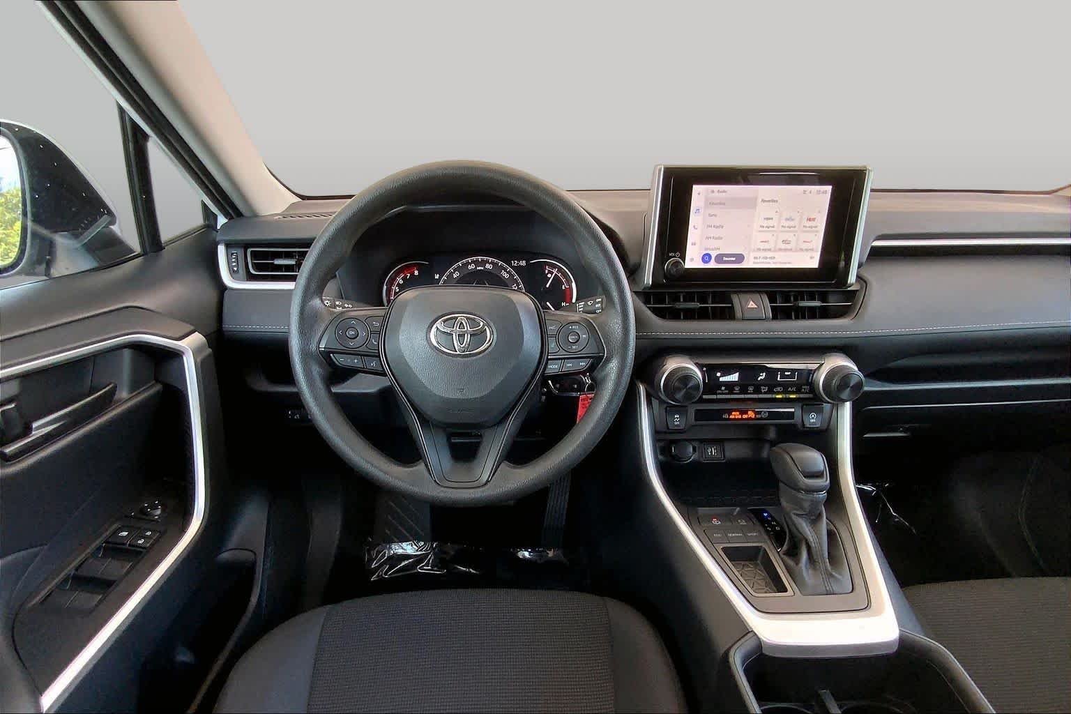 Used 2025 Ice Cap Toyota LE image 6