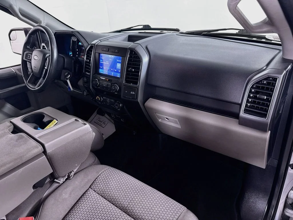 Used 2020 Magnetic Metallic Ford XLT image 28