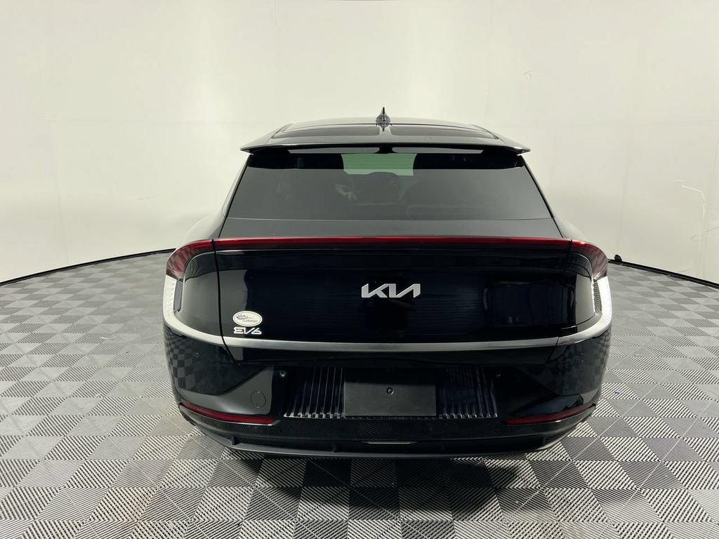 Certified Used 2024 Black Kia Wind image 4