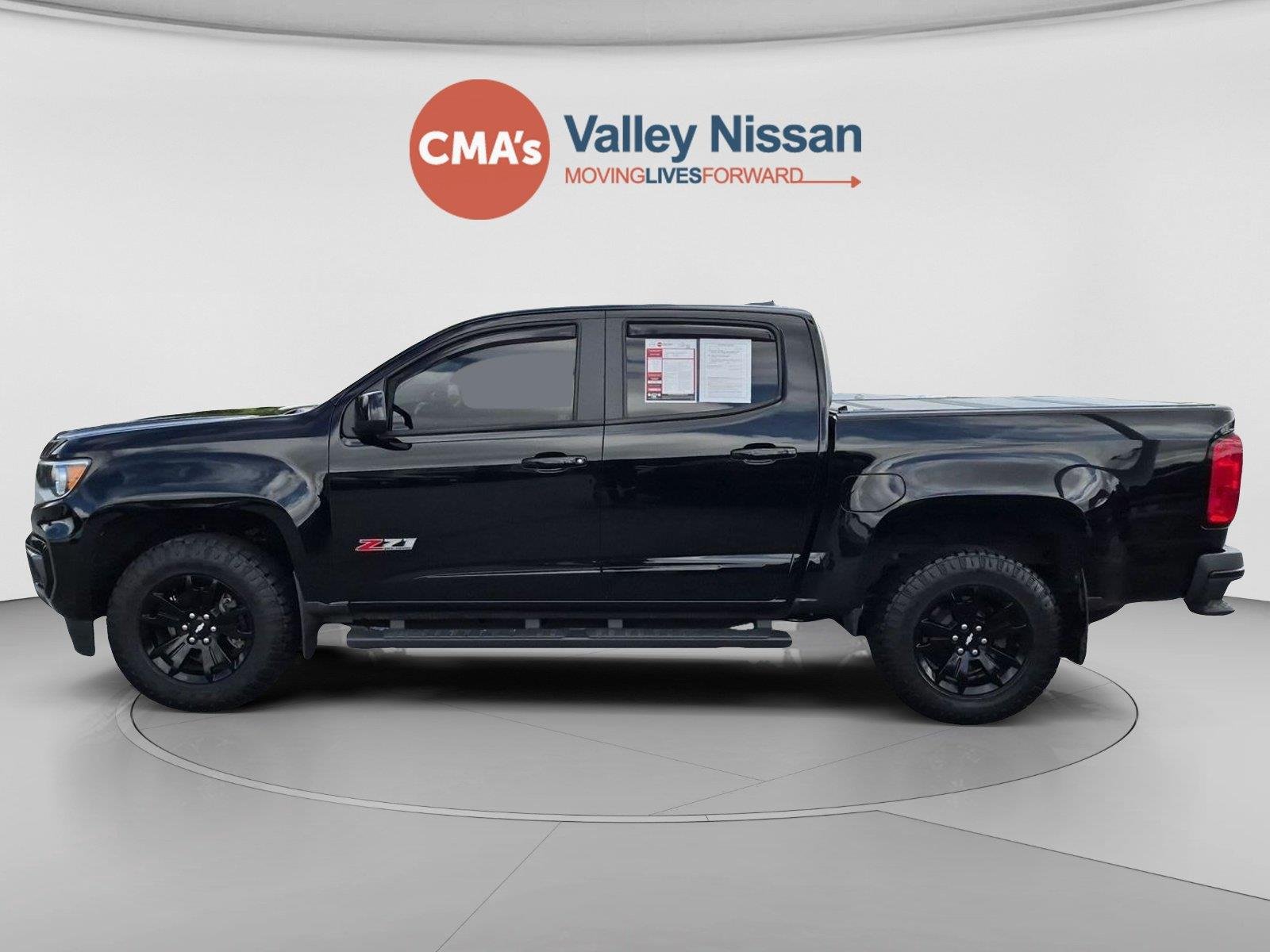 Used 2022 Black Chevrolet 4WD Z71 image 2