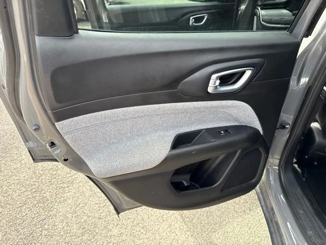 Used 2024 Gray Jeep Latitude image 18