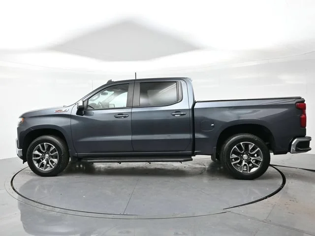 Used 2019 SHADOW GRAY METALLIC Chevrolet LT image 4