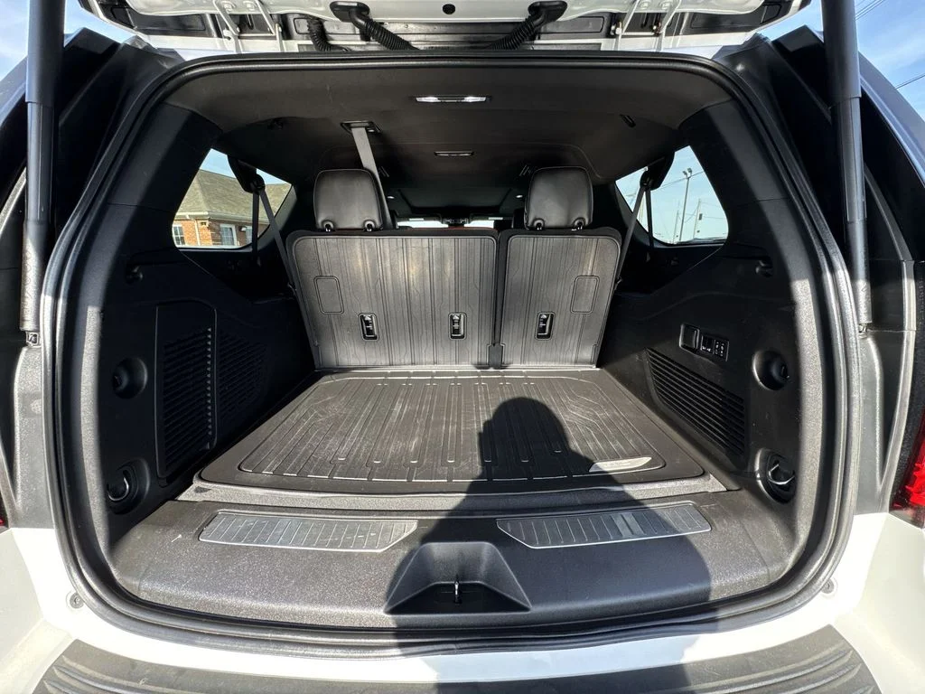 Used 2023 White GMC Denali Ultimate image 25
