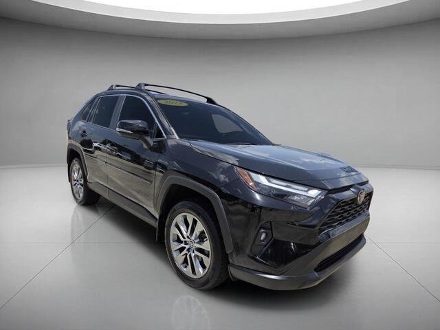 Used 2022 Midnight Black Metallic Toyota XLE Premium image 7
