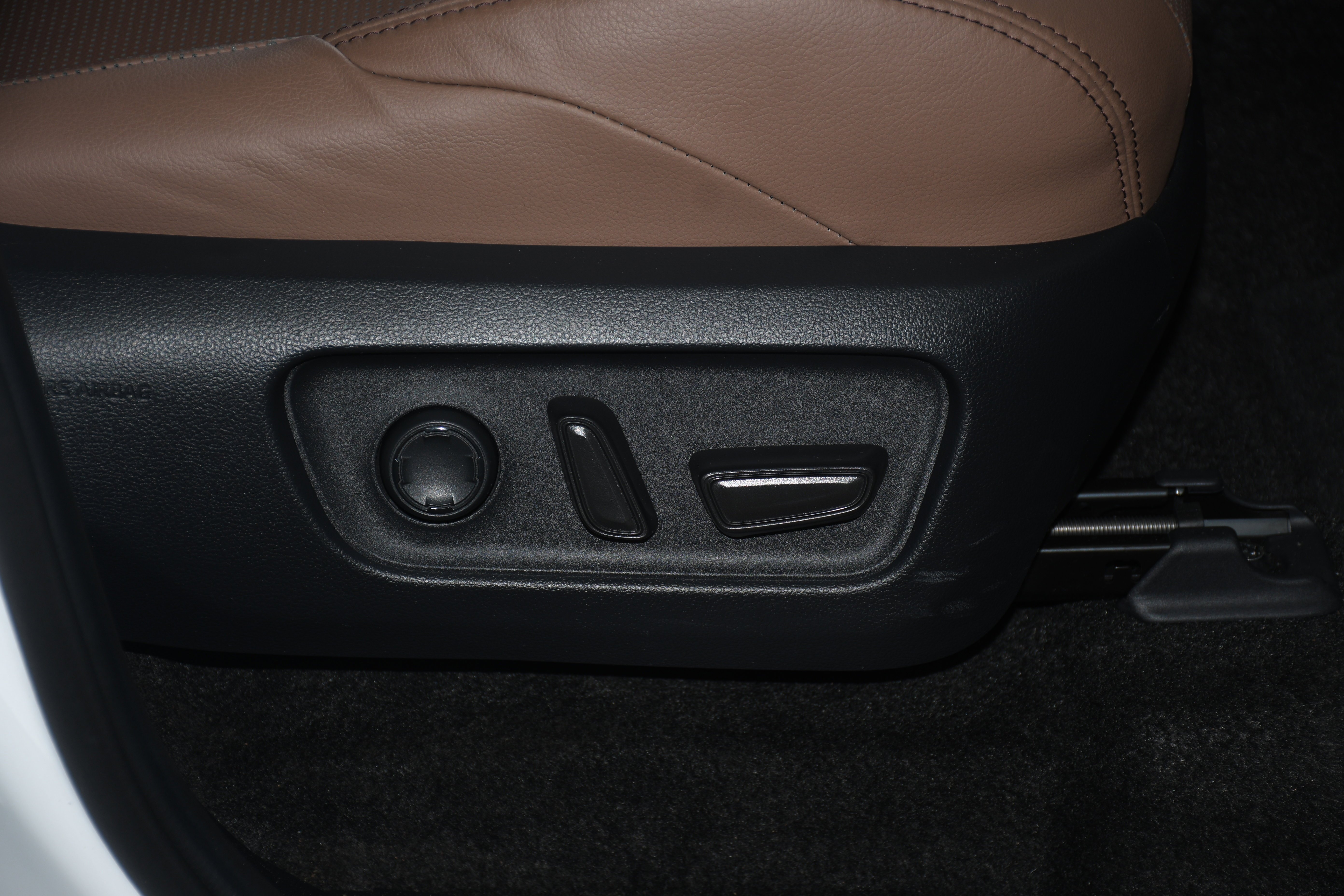 Certified Used 2025 Beige Toyota Limited image 23